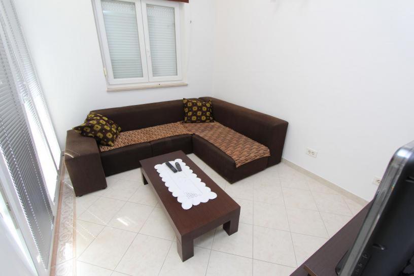 Apartment Alen Rovigno Esterno foto